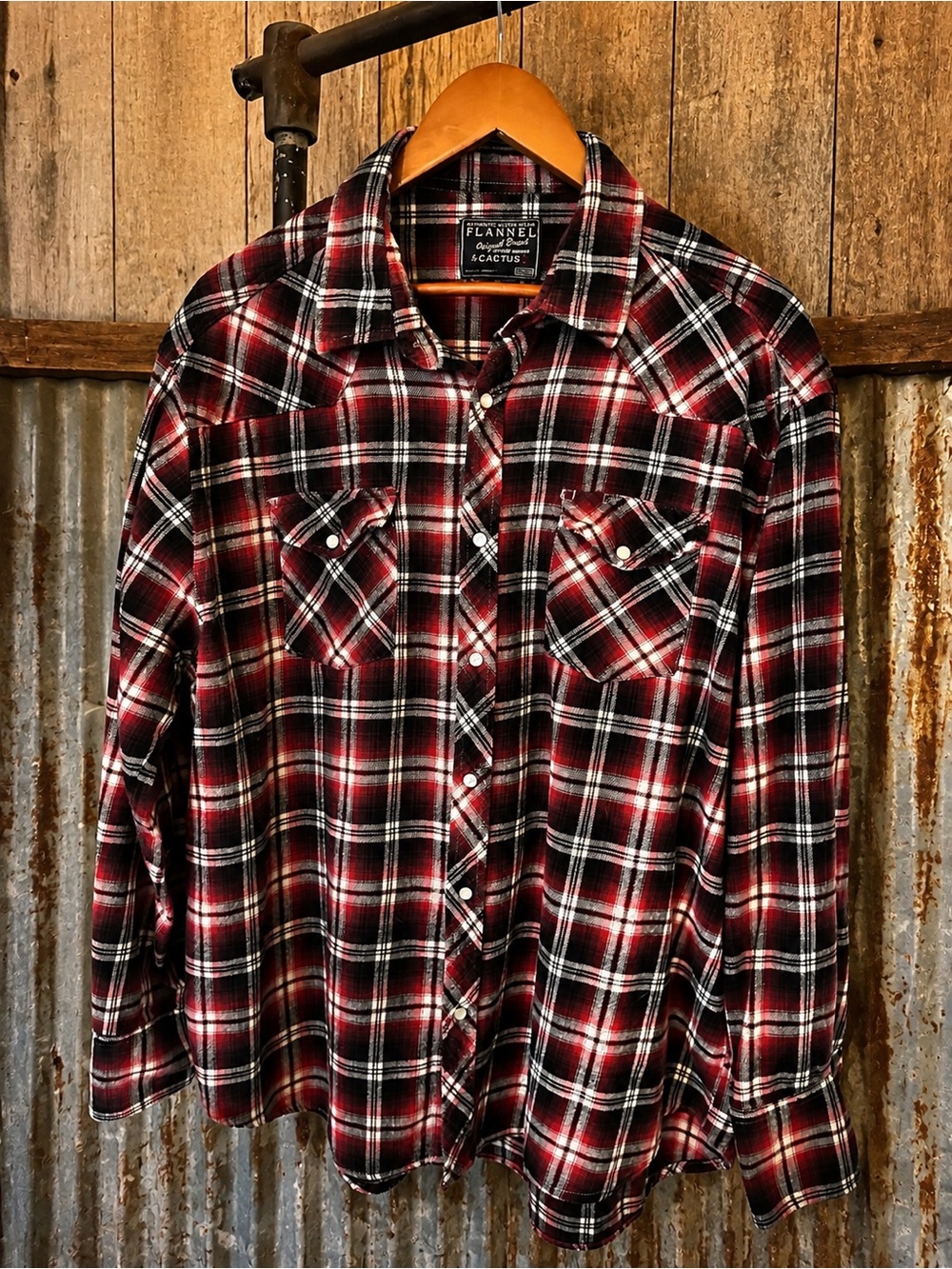 Cactus Workwear Men’s XL Red/Black Plaid Pearl Snap Flannel Shirt